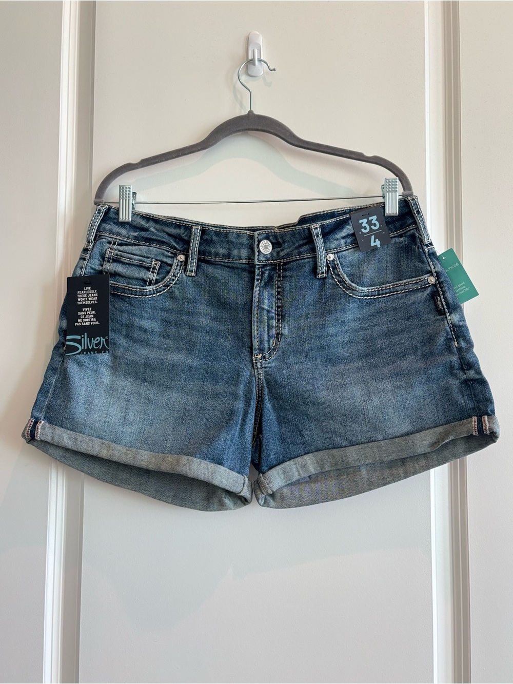 Silver Jeans Co Suki Curvy Mid Rise Denim Shorts W33 4” NWT